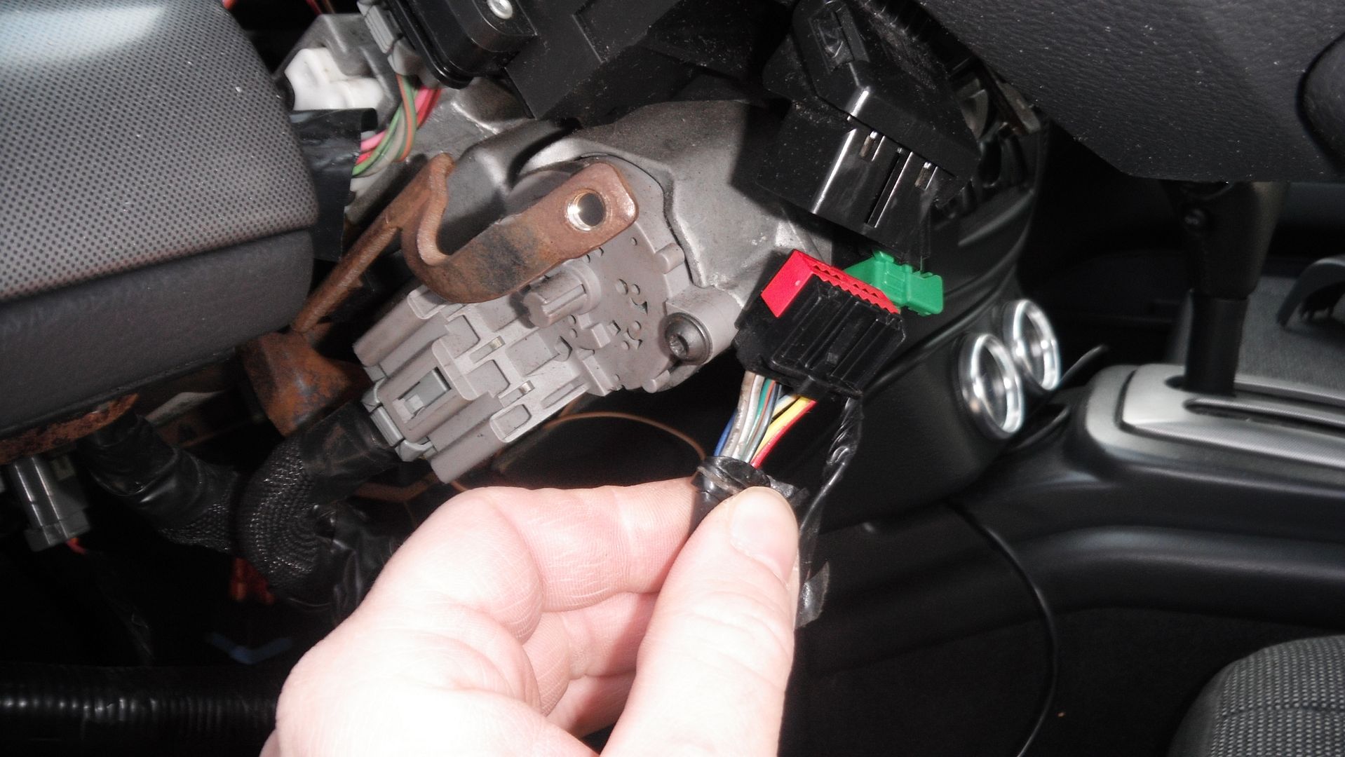 05+ Steering wheel radio control questions Body and Interior